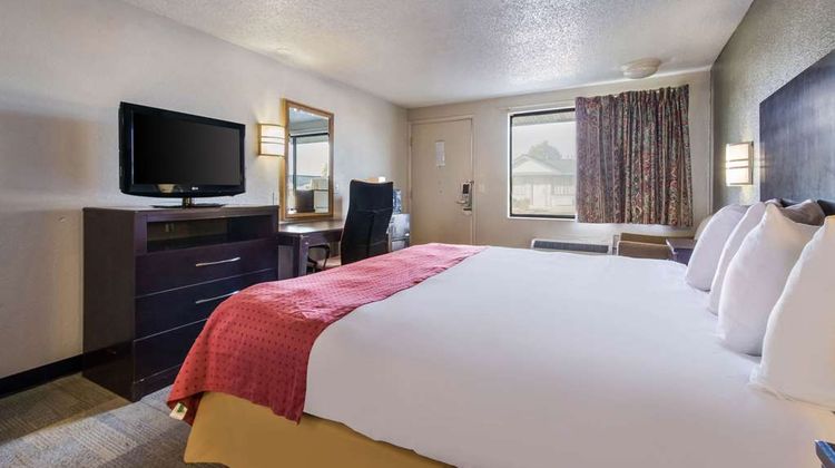 Rodeway Inn Canton Room