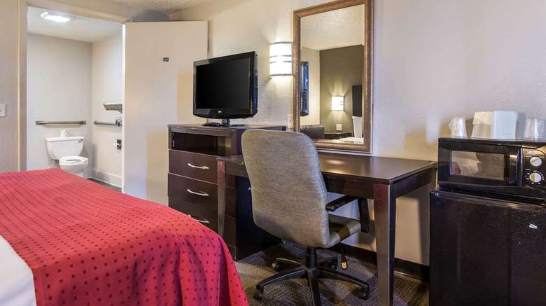 <b>Rodeway Inn Canton Room</b>. Images powered by <a href="https://iceportal.shijigroup.com/" title="IcePortal" target="_blank">IcePortal</a>.