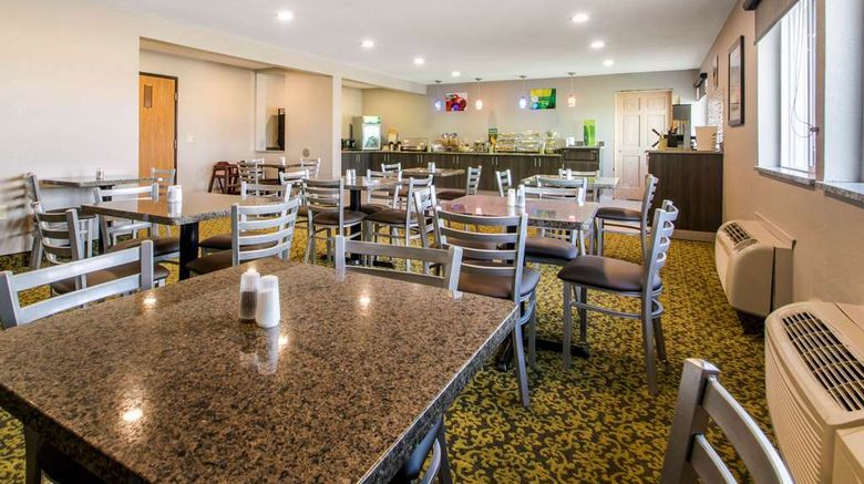 <b>Quality Inn Madison Restaurant</b>. Images powered by <a href="https://iceportal.shijigroup.com/" title="IcePortal" target="_blank">IcePortal</a>.