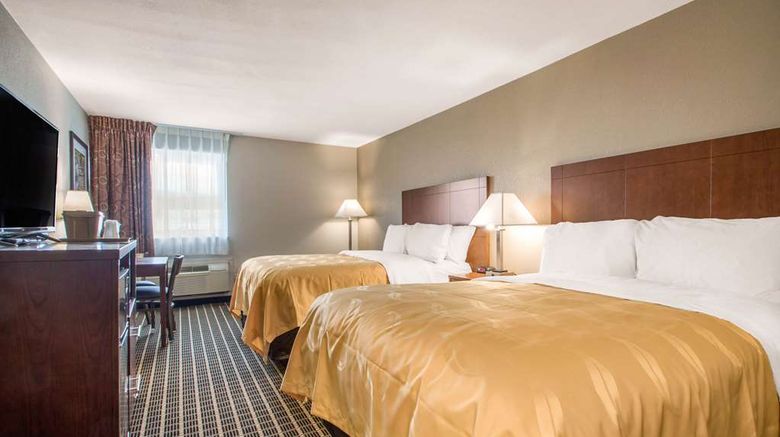 <b>Quality Inn Madison Room</b>. Images powered by <a href="https://iceportal.shijigroup.com/" title="IcePortal" target="_blank">IcePortal</a>.