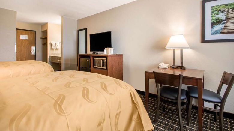 <b>Quality Inn Madison Room</b>. Images powered by <a href="https://iceportal.shijigroup.com/" title="IcePortal" target="_blank">IcePortal</a>.