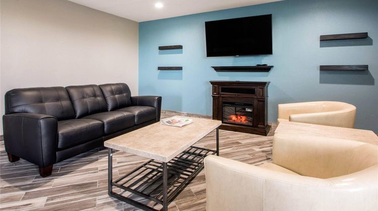 Quality Inn Madison Lobby