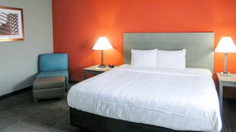 Quality Inn & Suites Hammond Suite