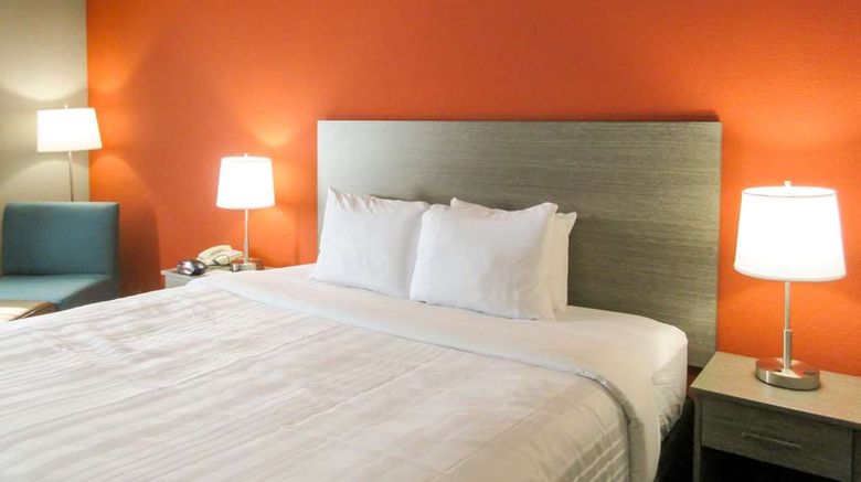 <b>Quality Inn & Suites Hammond Room</b>. Images powered by <a href="https://iceportal.shijigroup.com/" title="IcePortal" target="_blank">IcePortal</a>.
