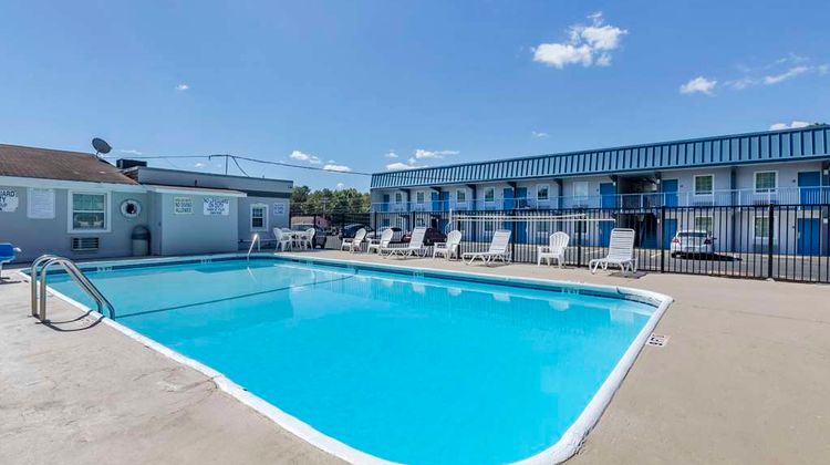 Rodeway Inn Union Pool