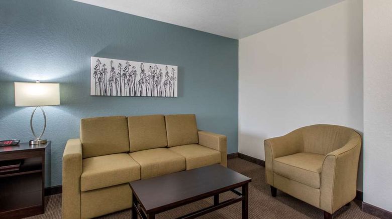 <b>Sleep Inn & Suites Ankeny Suite</b>. Images powered by <a href="https://iceportal.shijigroup.com/" title="IcePortal" target="_blank">IcePortal</a>.