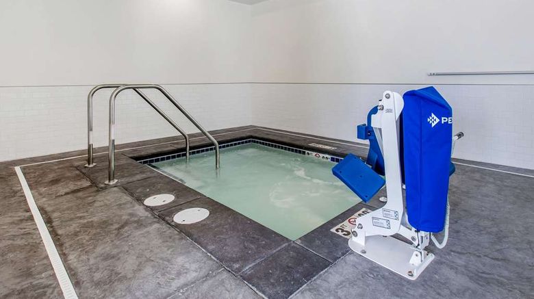 <b>Sleep Inn & Suites Ankeny Pool</b>. Images powered by <a href="https://iceportal.shijigroup.com/" title="IcePortal" target="_blank">IcePortal</a>.