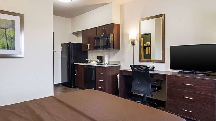 Suburban Studios Room
