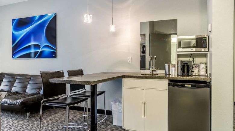 <b>Wallhouse Hotel, an Ascend Hotel Room</b>. Images powered by <a href="https://iceportal.shijigroup.com/" title="IcePortal" target="_blank">IcePortal</a>.
