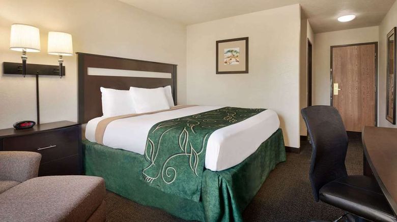 <b>Travelodge Jefferson City Room</b>. Images powered by <a href="https://iceportal.shijigroup.com/" title="IcePortal" target="_blank">IcePortal</a>.