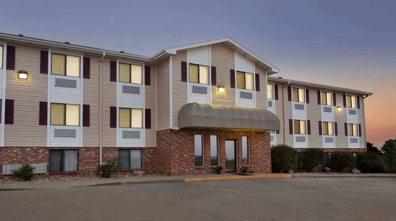 <b>Travelodge Jefferson City Exterior</b>. Images powered by <a href="https://iceportal.shijigroup.com/" title="IcePortal" target="_blank">IcePortal</a>.