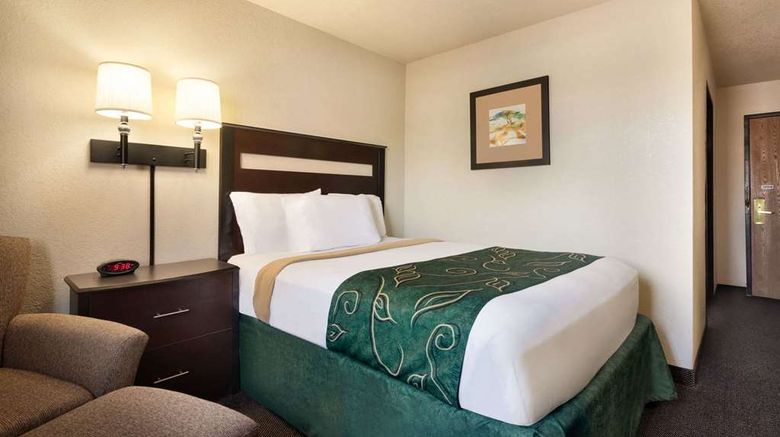 <b>Travelodge Jefferson City Room</b>. Images powered by <a href="https://iceportal.shijigroup.com/" title="IcePortal" target="_blank">IcePortal</a>.