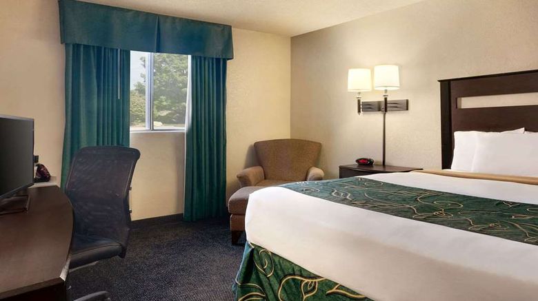 <b>Travelodge Jefferson City Room</b>. Images powered by <a href="https://iceportal.shijigroup.com/" title="IcePortal" target="_blank">IcePortal</a>.
