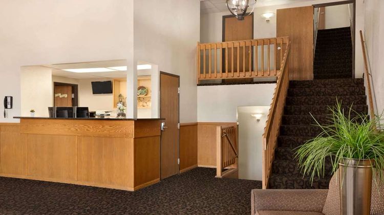 Travelodge Jefferson City Lobby
