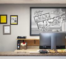 Super 8 Williston Lobby