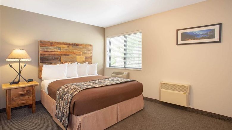 <b>Travelodge Gardiner at Yellowstone Park Suite</b>. Images powered by <a href="https://iceportal.shijigroup.com/" title="IcePortal" target="_blank">IcePortal</a>.