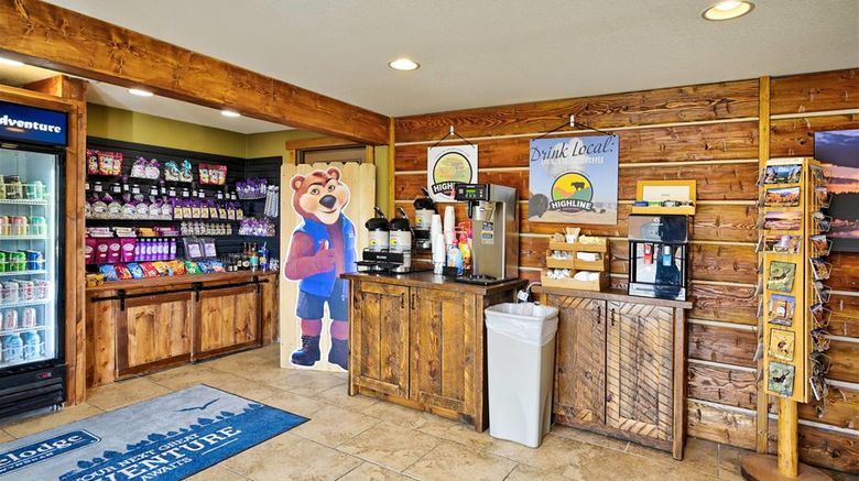 <b>Travelodge Gardiner at Yellowstone Park Lobby</b>. Images powered by <a href="https://iceportal.shijigroup.com/" title="IcePortal" target="_blank">IcePortal</a>.
