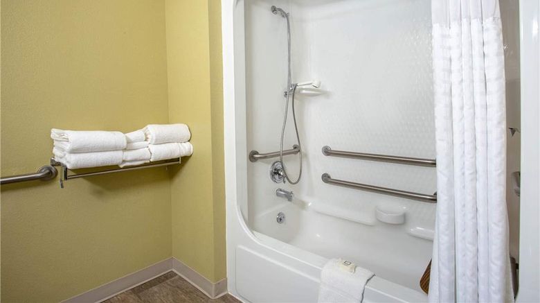 <b>Travelodge Gardiner at Yellowstone Park Room</b>. Images powered by <a href="https://iceportal.shijigroup.com/" title="IcePortal" target="_blank">IcePortal</a>.