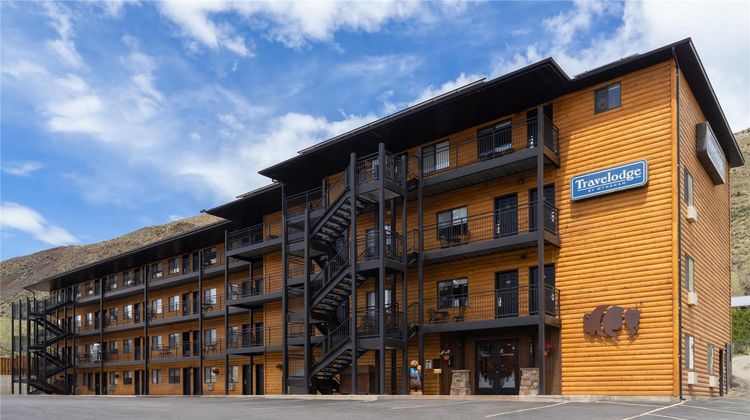 Travelodge Gardiner at Yellowstone Park Exterior
