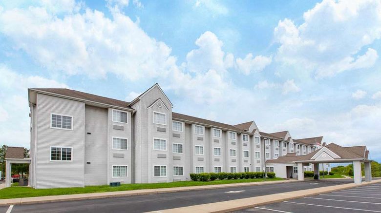 <b>Microtel Inn/Stes by Wyndham Pittsburgh Exterior</b>. Images powered by <a href="https://iceportal.shijigroup.com/" title="IcePortal" target="_blank">IcePortal</a>.