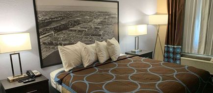 Super 8 Newport News Room