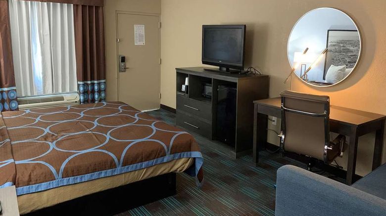 <b>Super 8 Newport News Room</b>. Images powered by <a href="https://iceportal.shijigroup.com/" title="IcePortal" target="_blank">IcePortal</a>.
