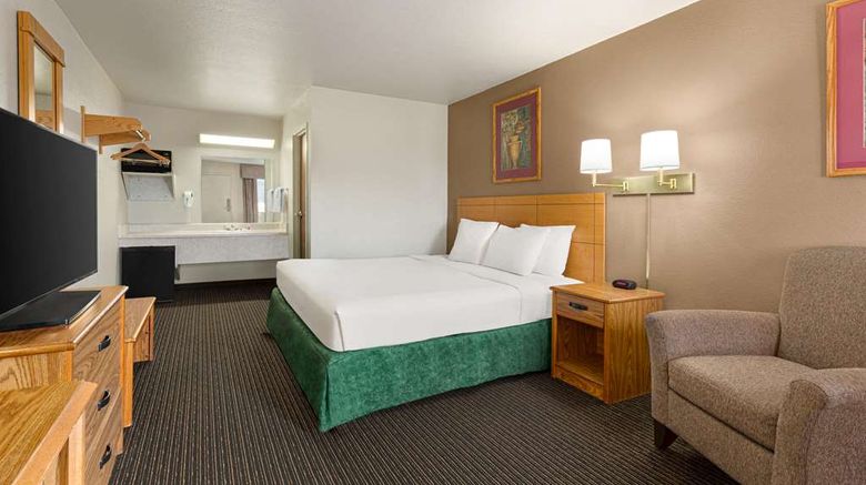 <b>Travelodge Wellington Room</b>. Images powered by <a href="https://iceportal.shijigroup.com/" title="IcePortal" target="_blank">IcePortal</a>.