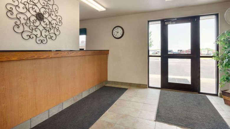 <b>Travelodge Marysville Lobby</b>. Images powered by <a href="https://iceportal.shijigroup.com/" title="IcePortal" target="_blank">IcePortal</a>.