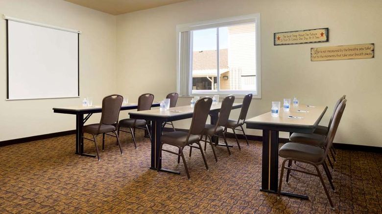 <b>Travelodge Gillette Meeting</b>. Images powered by <a href="https://iceportal.shijigroup.com/" title="IcePortal" target="_blank">IcePortal</a>.