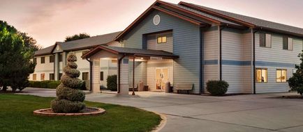 Travelodge Morrill Exterior