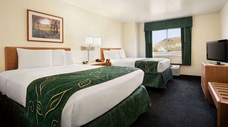 Travelodge Green River Room