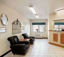 Travelodge Green River Lobby