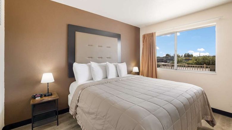 <b>Knights Inn Sierra Vista / East Fry Room</b>. Images powered by <a href="https://iceportal.shijigroup.com/" title="IcePortal" target="_blank">IcePortal</a>.