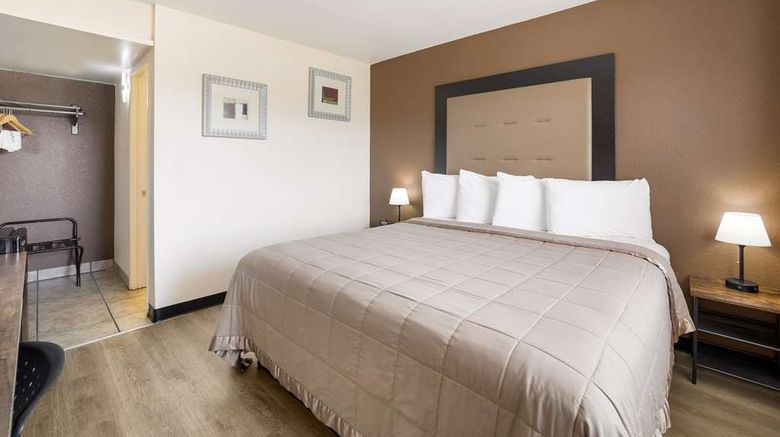 <b>Knights Inn Sierra Vista / East Fry Room</b>. Images powered by <a href="https://iceportal.shijigroup.com/" title="IcePortal" target="_blank">IcePortal</a>.