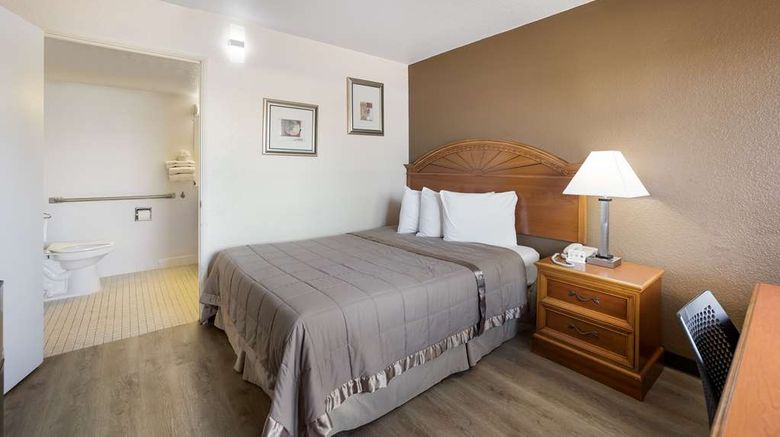 <b>Knights Inn Sierra Vista / East Fry Room</b>. Images powered by <a href="https://iceportal.shijigroup.com/" title="IcePortal" target="_blank">IcePortal</a>.