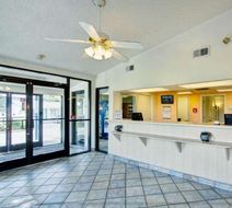 Knights Inn Burlington NC Lobby