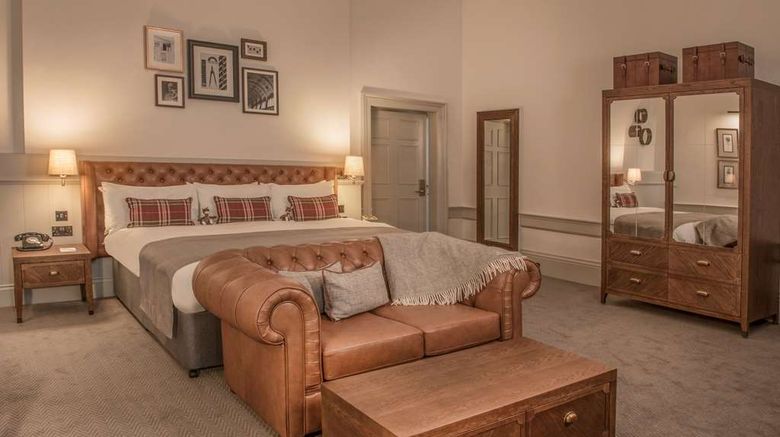 <b>De Vere Beaumont Estate Suite</b>. Images powered by <a href="https://iceportal.shijigroup.com/" title="IcePortal" target="_blank">IcePortal</a>.