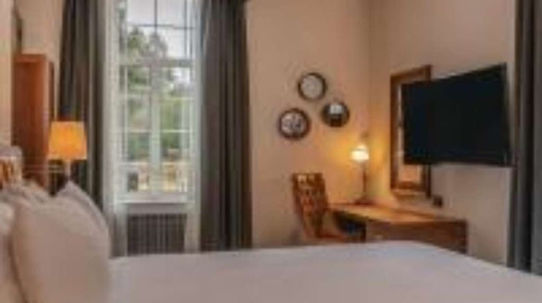 <b>De Vere Beaumont Estate Room</b>. Images powered by <a href="https://iceportal.shijigroup.com/" title="IcePortal" target="_blank">IcePortal</a>.