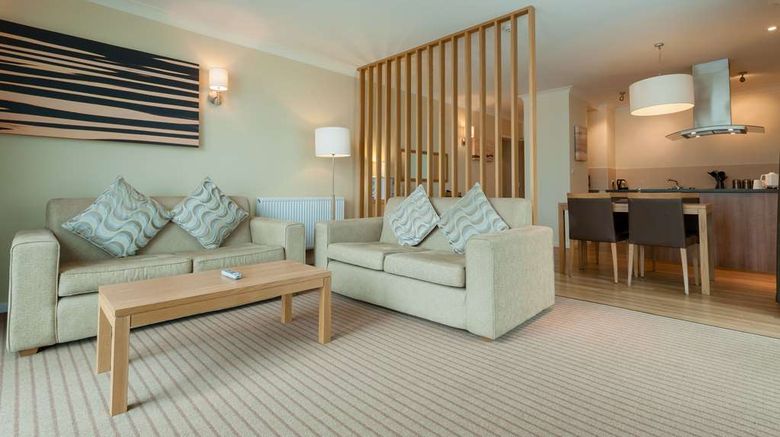 <b>De Vere Cotswold Water Park Room</b>. Images powered by <a href="https://iceportal.shijigroup.com/" title="IcePortal" target="_blank">IcePortal</a>.