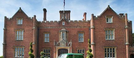 De Vere Latimer Estate Exterior