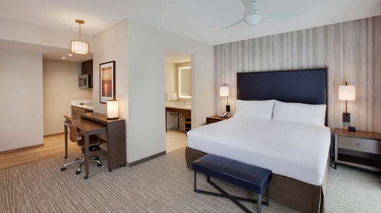 <b>Homewood Suites Louisville Downtown Room</b>. Images powered by <a href="https://iceportal.shijigroup.com/" title="IcePortal" target="_blank">IcePortal</a>.