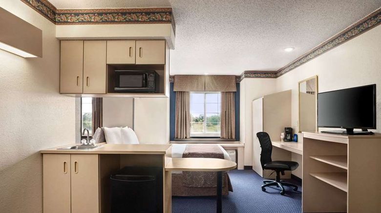 <b>Travelodge Fort Scott Suite</b>. Images powered by <a href="https://iceportal.shijigroup.com/" title="IcePortal" target="_blank">IcePortal</a>.