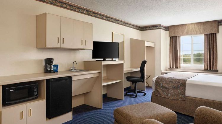 Travelodge Fort Scott Suite