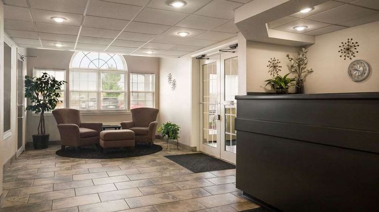Travelodge Fort Scott Lobby