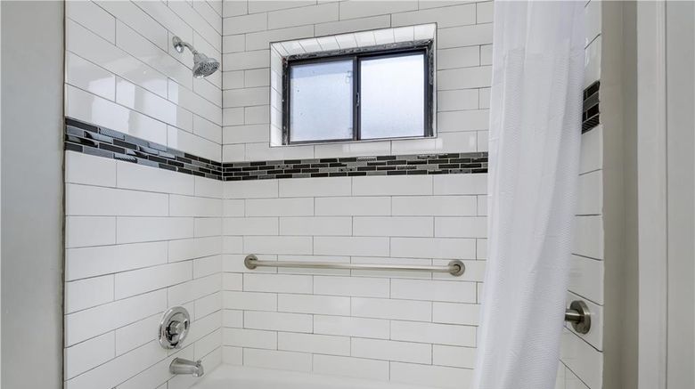 <b>SureStay Hotel by BW Beverly Hills West Room</b>. Images powered by <a href="https://iceportal.shijigroup.com/" title="IcePortal" target="_blank">IcePortal</a>.