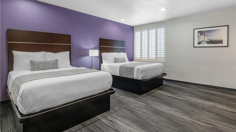 <b>SureStay Hotel by BW Beverly Hills West Room</b>. Images powered by <a href="https://iceportal.shijigroup.com/" title="IcePortal" target="_blank">IcePortal</a>.