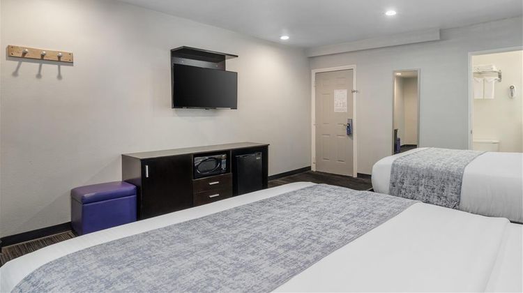 SureStay Hotel by BW Beverly Hills West Room