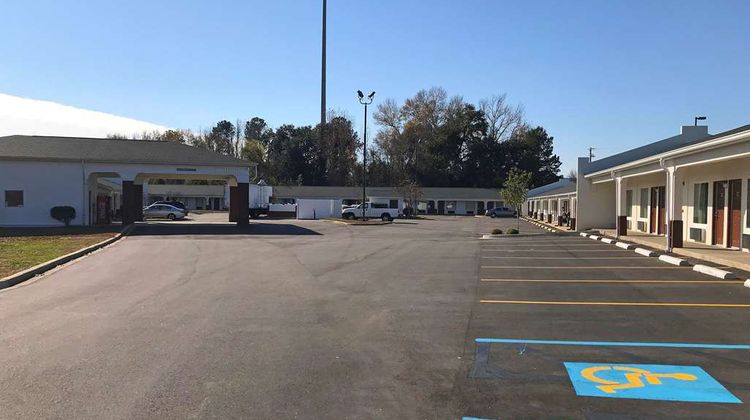 Americas Best Value Inn & Suites Sumter Exterior