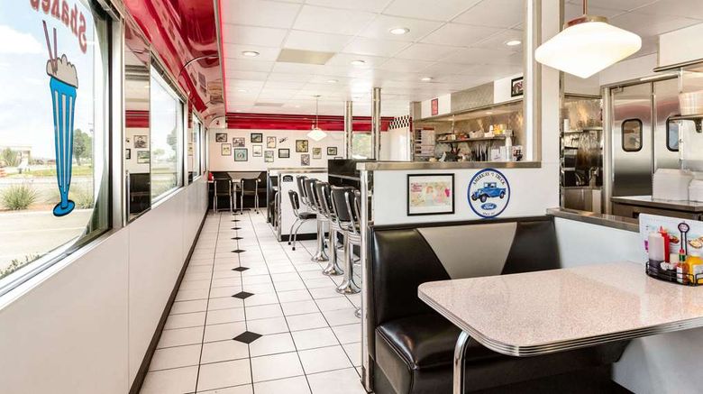 <b>Travelodge Santa Teresa Restaurant</b>. Images powered by <a href="https://iceportal.shijigroup.com/" title="IcePortal" target="_blank">IcePortal</a>.