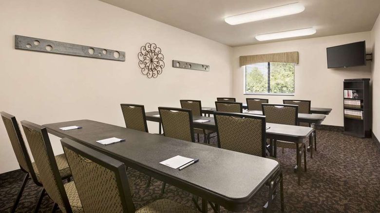 <b>Travelodge Brunswick near Fredrick Meeting</b>. Images powered by <a href="https://iceportal.shijigroup.com/" title="IcePortal" target="_blank">IcePortal</a>.
